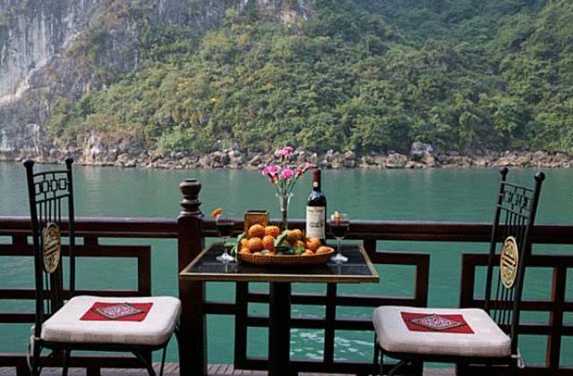 Отель Halong Classic Sail