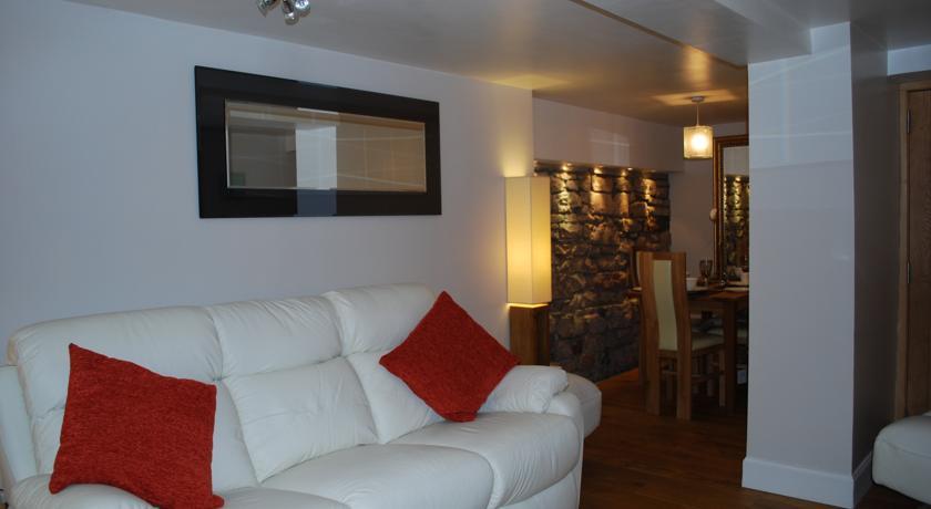 Edinburgh City Centre Garden Apartment