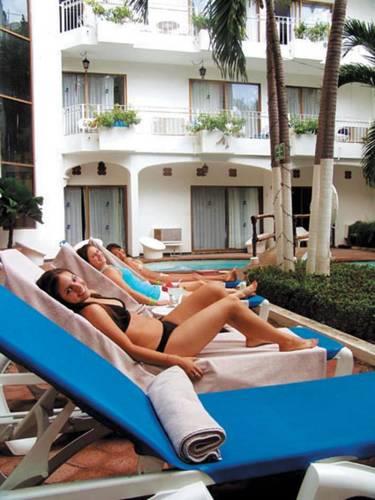 Апартаменты Los Arcos Suites