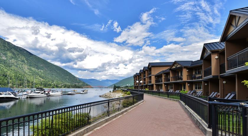Отель Prestige Lakeside Resort