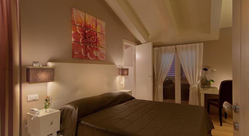 Отель Hotel Arnolfo & Aqua Laetitia Spa & Beauty