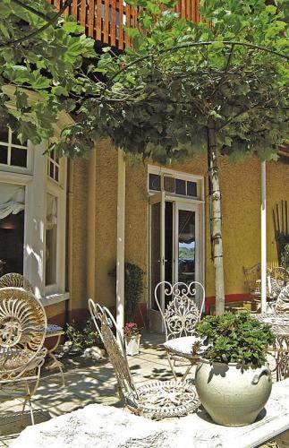Отель Hotel Nehalennia