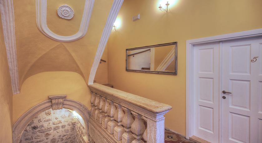 Апартаменты Bijele Apartments