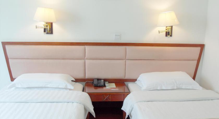 Megaboom Seaside Hotel