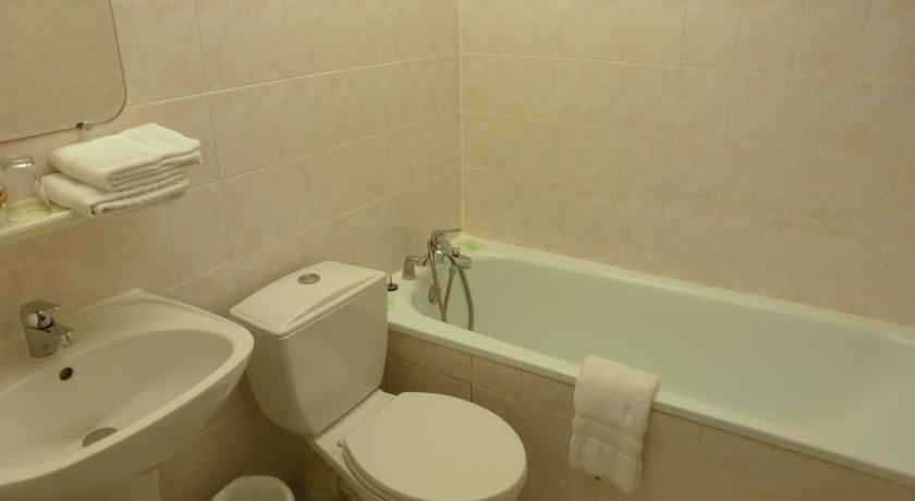 Отель Hôtel Saint Jean