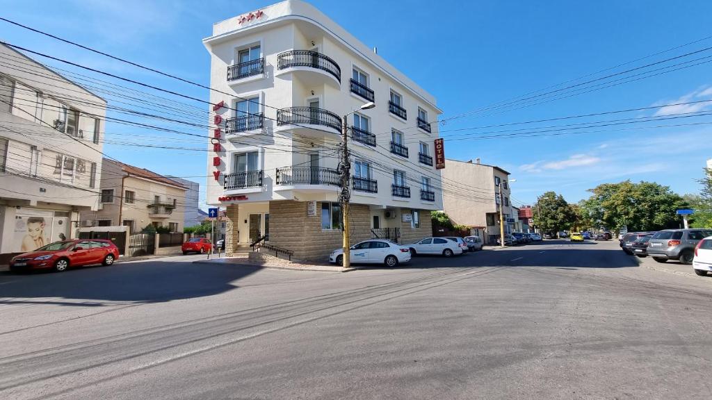 Отель Hotel New Derby