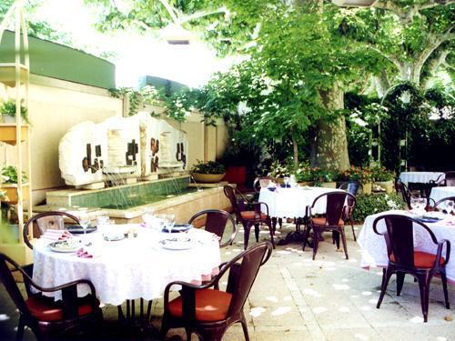 Отель Le Grand Paris