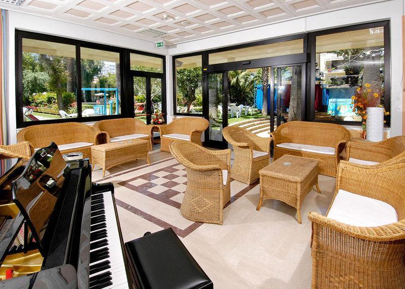Отель Hotel Relax