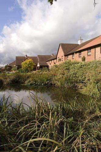 Отель Premier Inn Crewe West