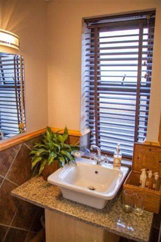 Гостевой дом Whale Away Guest House