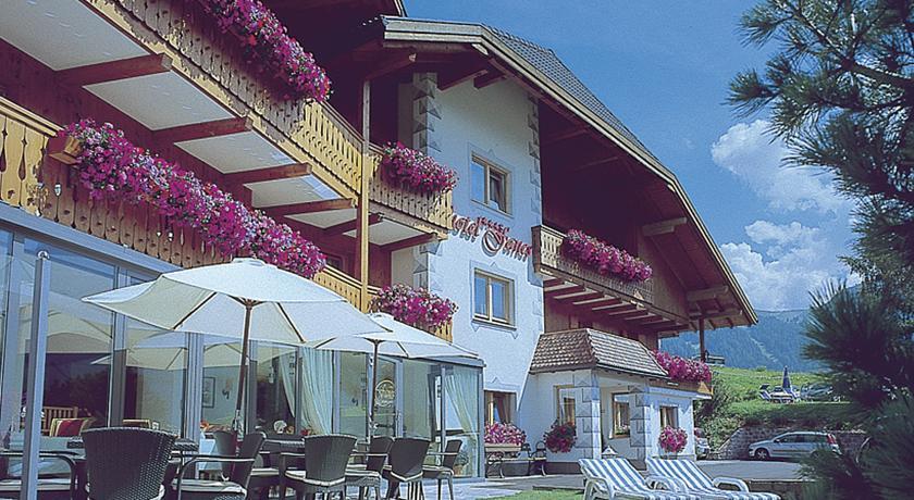 Отель Hotel Fanes