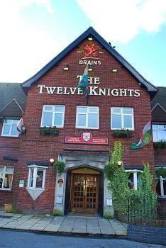 Отель The Twelve Knights
