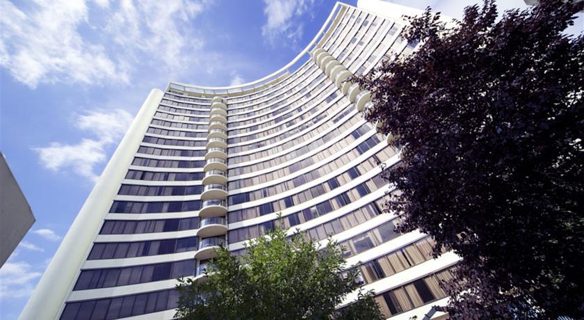 Апартаменты BreakFree Capital Tower Apartments