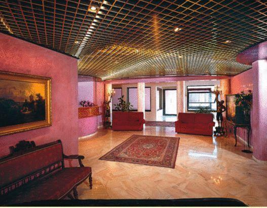 Отель Hotel Ariane