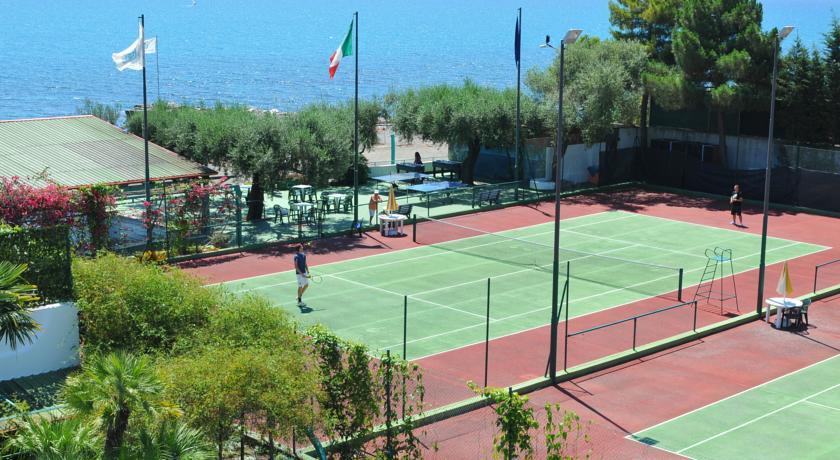 Отель Hotel Torre Oliva