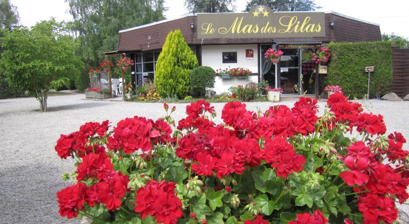 Отель Le Mas Des Lilas