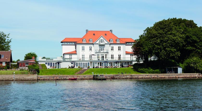 Отель Sinatur Hotel Sixtus