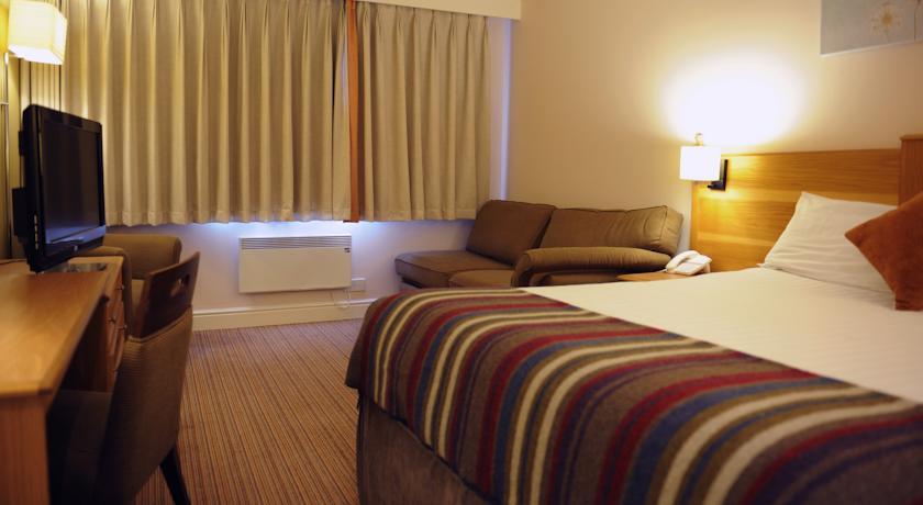 Отель De Vere VILLAGE Coventry - Hotel & Leisure Club