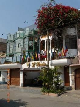 Hotel L'Baron Jockey Plaza Mall