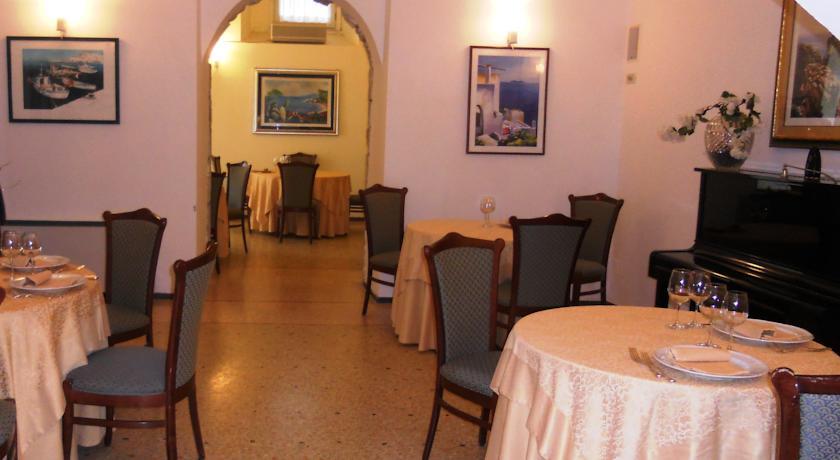 Отель Hotel La Casa Di Gianna