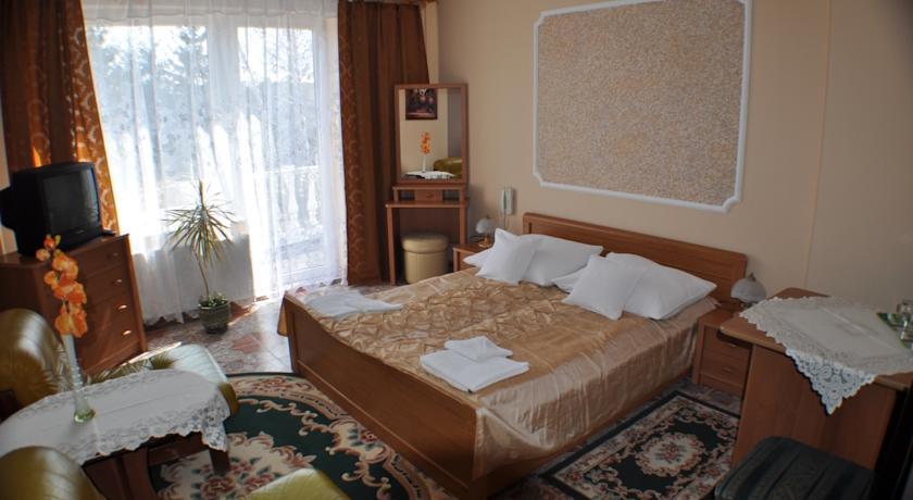 Отель Hotel Pod Świerkiem