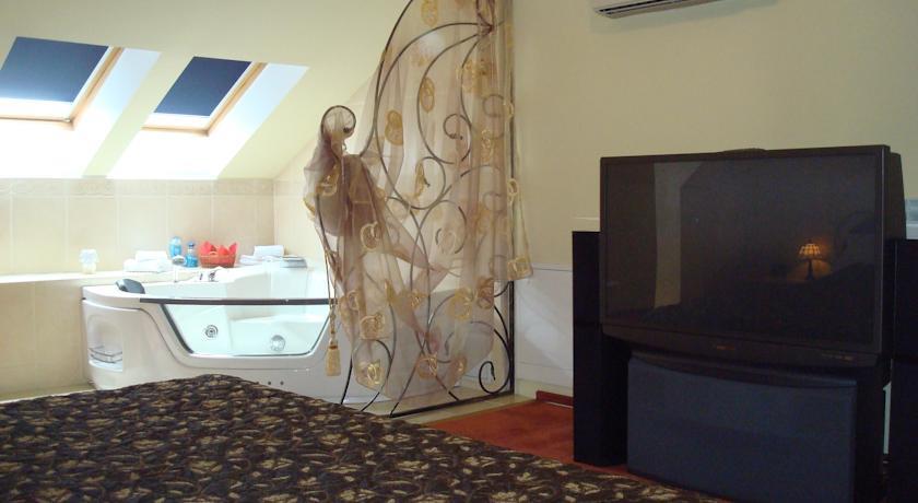 Отель Scorilo Hotel