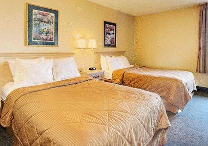Отель Comfort Inn & Suites Alexandria
