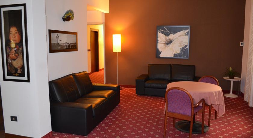 Отель Hotel Adria