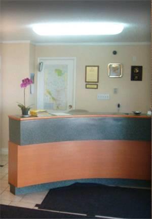Отель Athabasca Lodge Motel