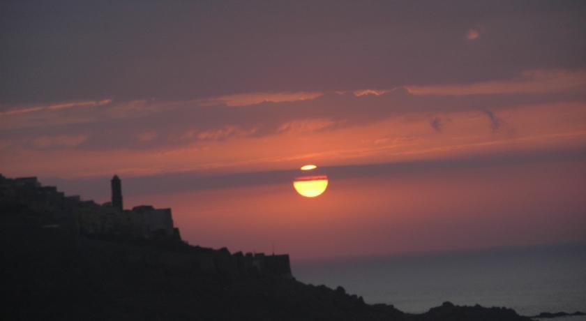 Отель Castelsardo Resort Village