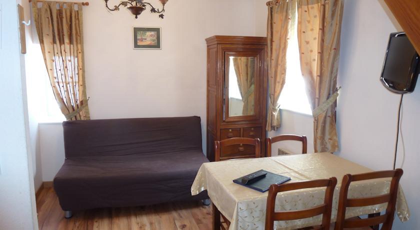 Отель Hôtel-Résidence La Cour du Bailli