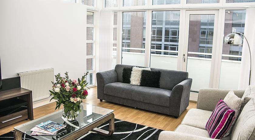 Base Serviced Apartments - The Docks