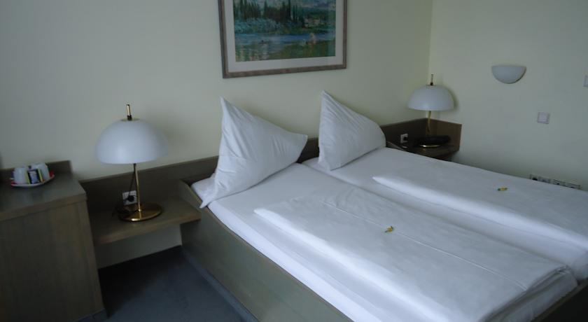 Garden Hotel