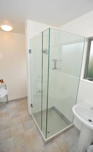 Отель Jasmine Court Motel