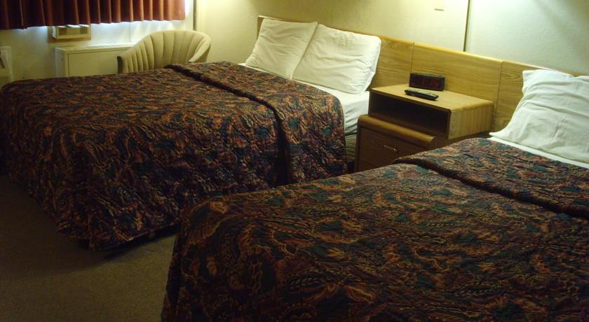 Отель Swift Current Thriftlodge