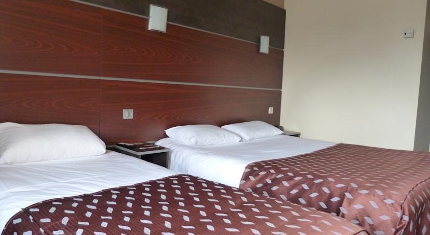 Отель Brit Hotel Akwaba