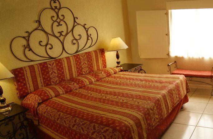 Отель Hotel Las Palomas Express