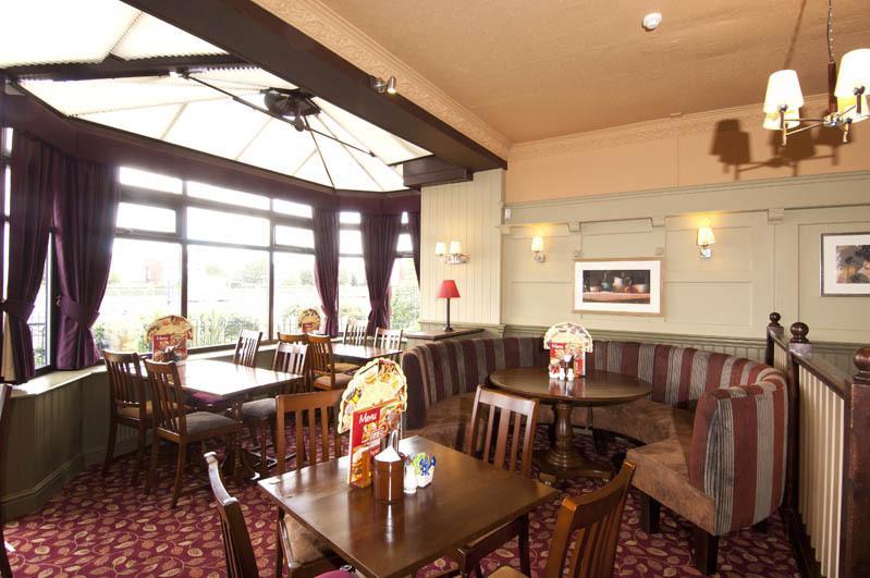 Отель Premier Inn London Greenford