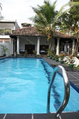 Отель Villa Tissa Beach Resort