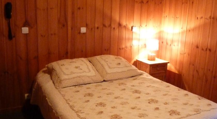Отель Hotel Les Catrems