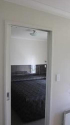 Admirals Motor Inn