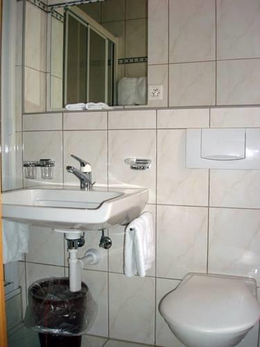 Отель Hotel Quellenhof