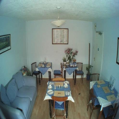 Мини-отель Whiteways Guest House