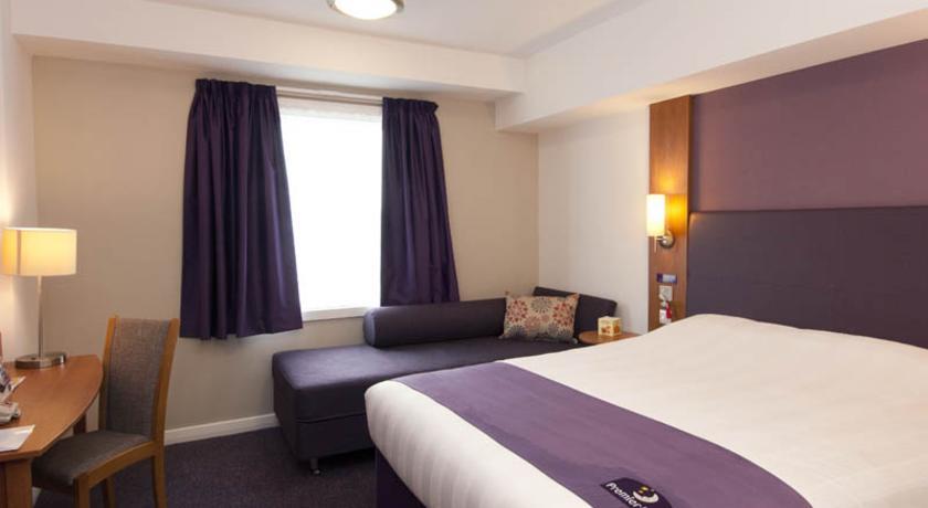 Отель Premier Inn Chichester