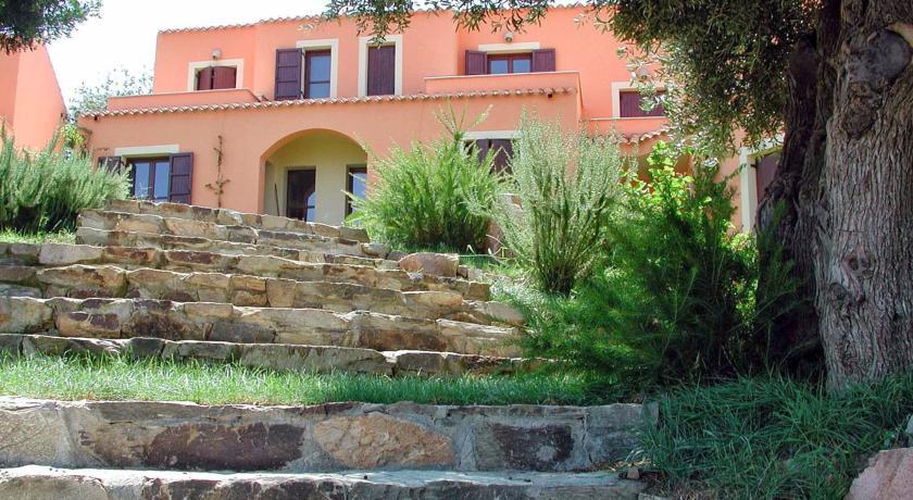 Отель Hotel Genna 'e Masoni