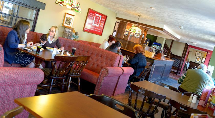 Отель The Savoy Country Inn