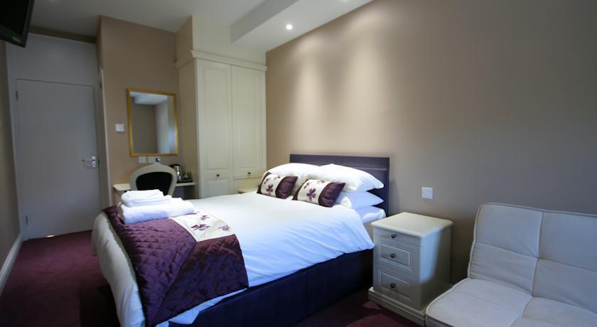 Гостевой дом Highclere Hotel