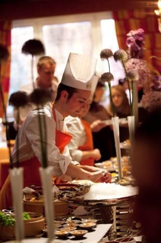 Отель Le Parc Hôtel, Restaurants & Spa