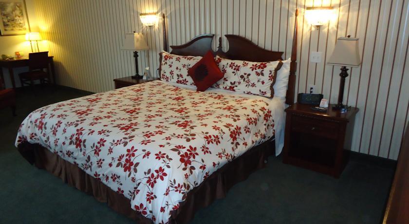 Отель Howard Johnson Inn Moncton