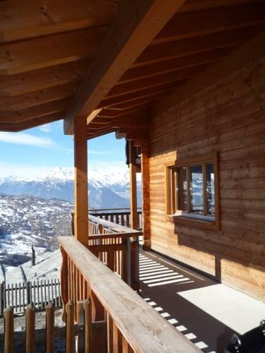 Апартаменты Chalet Tschoueilles 4 Star